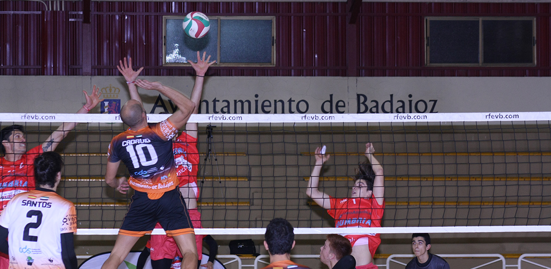 El Voleibol Pacense comienza 2017 en la difícil cancha del Universidad de Valladolid