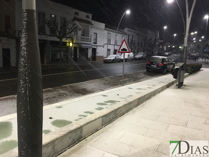 La nieve llega al sur de Badajoz