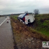 Dos heridos en un accidente entre un camión y un turismo