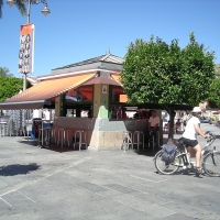 Los empresarios de los quioscos se niegan a abandonarlos