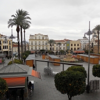 Los emeritenses se despiden de los quioscos de la Plaza de España
