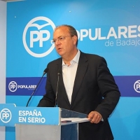 Monago aboga por negociar con multinacionales la compra de tabaco extremeño