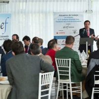 Vara reconoce el papel de las empresas familiares