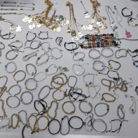 Dos detenidos por vender artículos falsificados de grandes marcas