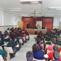 El Cacereño visita el colegio Paideuterion