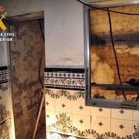 Rescatan a una octogenaria y a su hijo del incendio de su vivienda