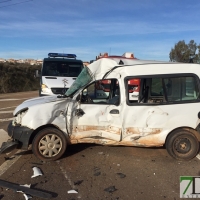 Herido grave en la colisión entre un turismo y una furgoneta
