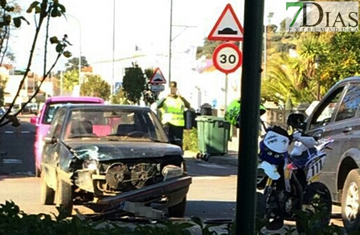 Un menor es trasladado al Infanta Cristina en estado grave