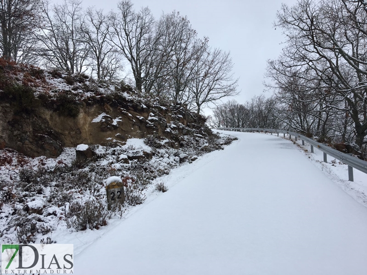 El Puerto de Honduras (Cáceres) continúa cerrado por nieve