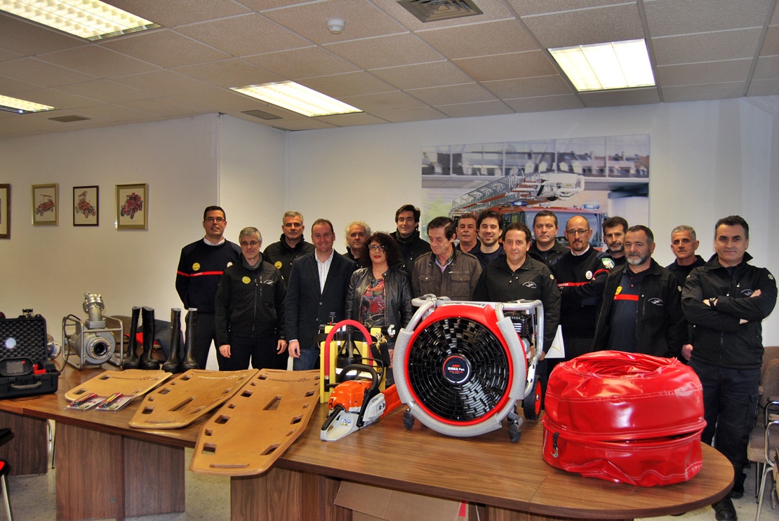 Los parques de bomberos reciben materiales del CPEI