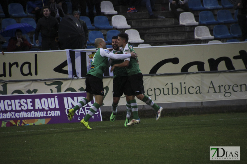 Imágenes del CD. Badajoz 1 - 3 CP Cacereño