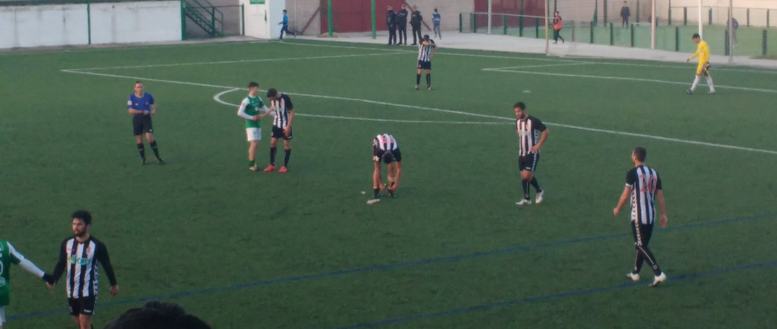 El CD. Badajoz se deja dos puntos en Navalmoral de la Mata