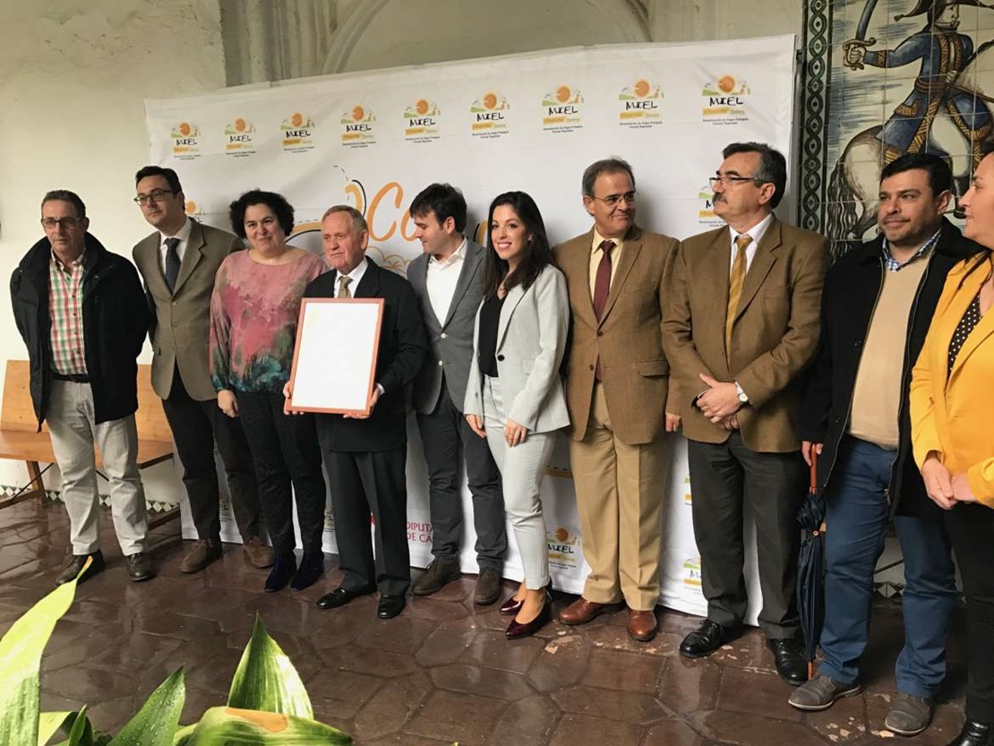 La consejera pide al Gobierno una norma para el etiquetado de miel