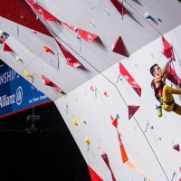 El escalador Javi Cano recibe el galardón Cerezas de Oro 2017