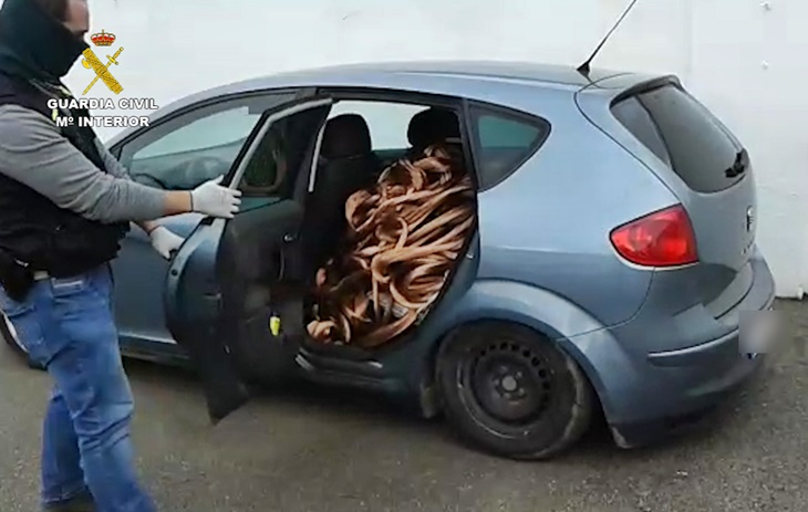 Tres detenidos por el robo de 15 toneladas de cobre