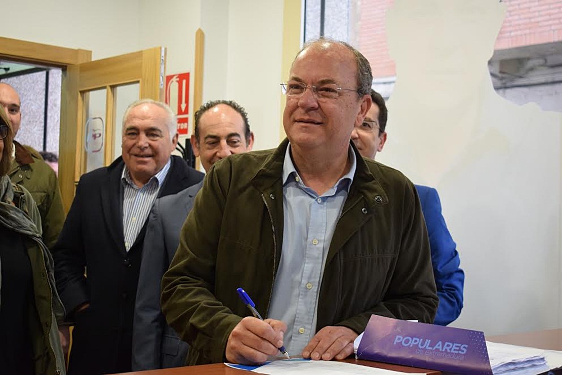 Monago: “Cabezas tiene un buen maestro en mociones de censura”