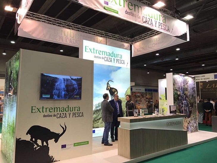 Extremadura se promociona en Madrid como destino de caza y pesca