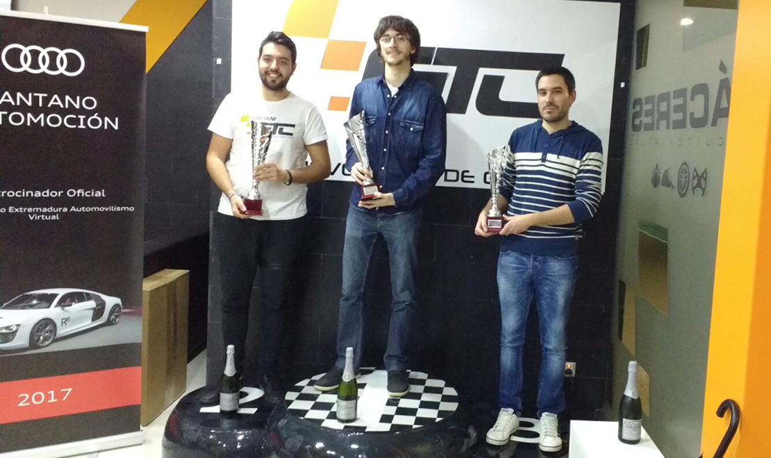 Gabriel Martín gana el regional de Fórmula Online GT 2017