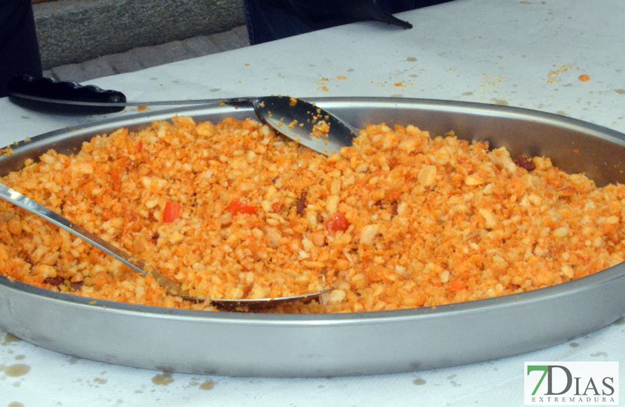 Badajoz desayuna migas 'solidarias'