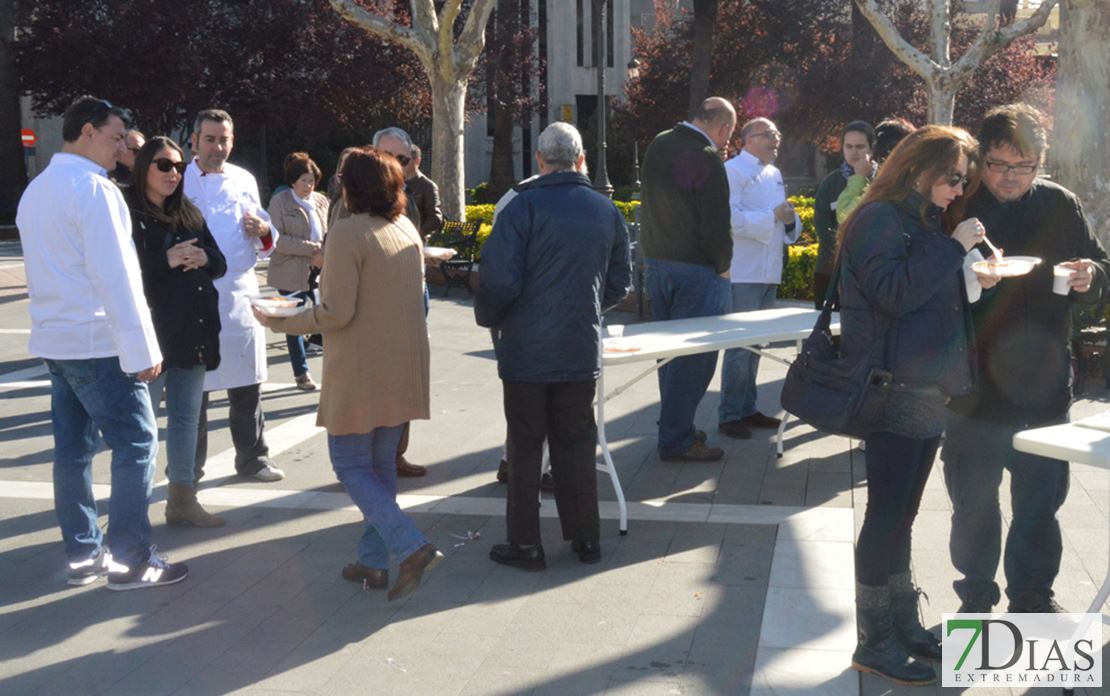 Badajoz desayuna migas 'solidarias'