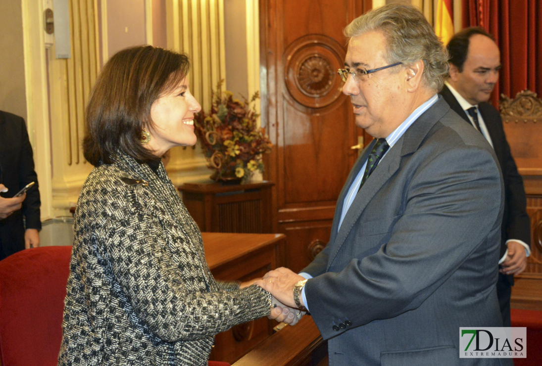 Badajoz recibe al ministro Zoido