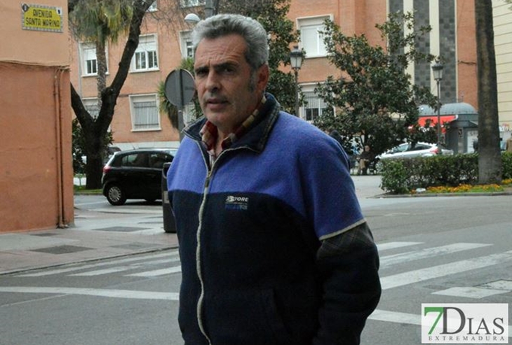 El administrador del Club de Debates declara en comisaría