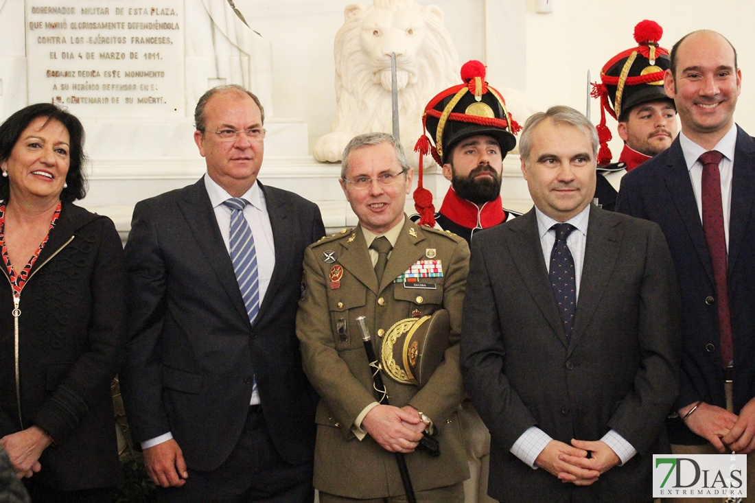 Badajoz rinde homenaje al General Menacho