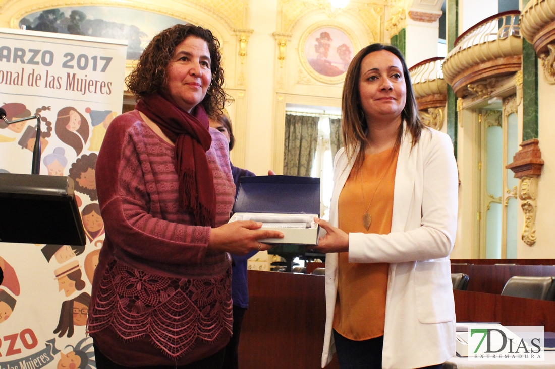 Reconocimiento a las Asociaciones de Mujeres de la provincia de Badajoz