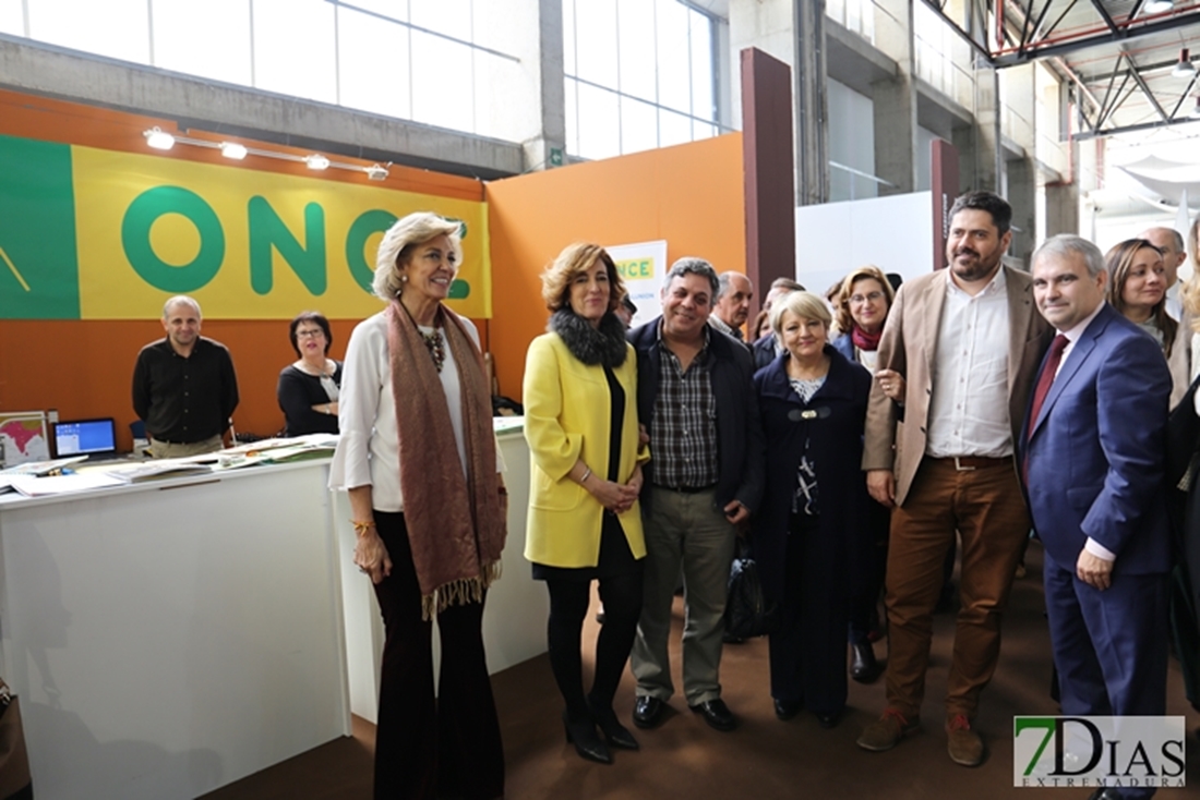 La directora del IMSERSO inaugura la Feria de Mayores de Extremadura