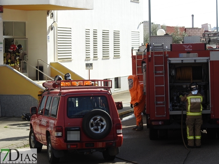 El edificio CICYTEX en Badajoz sufre un vertido químico