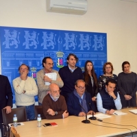 La oposición en bloque exige a Fragoso que gobierne Badajoz