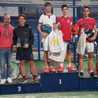 Mérida disfruta con 119 parejas en la 2º cita del calendario Fexpadel de menores