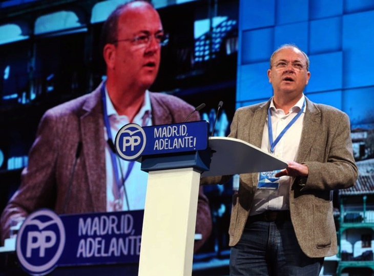 Monago critica que el modelo del PSOE provoca más paro