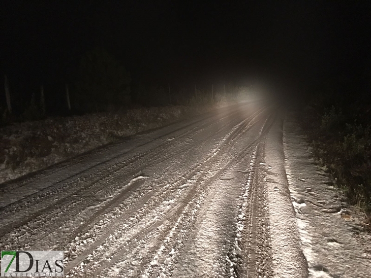 Imágenes de la ligera nevada de ayer en Sao Mamede