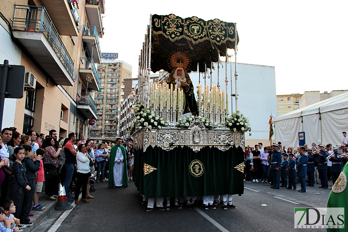 Los Ferroviarios procesionan por las calles de Mérida