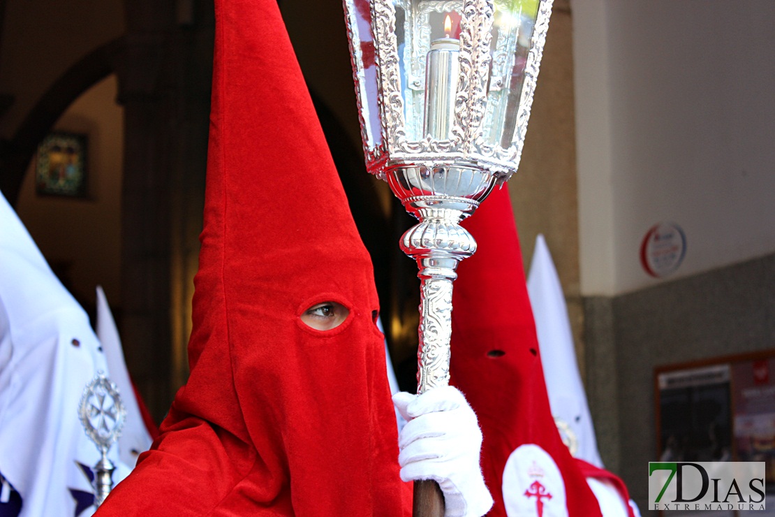 Miles de espectadores acuden a la procesión de La Burrita en Mérida