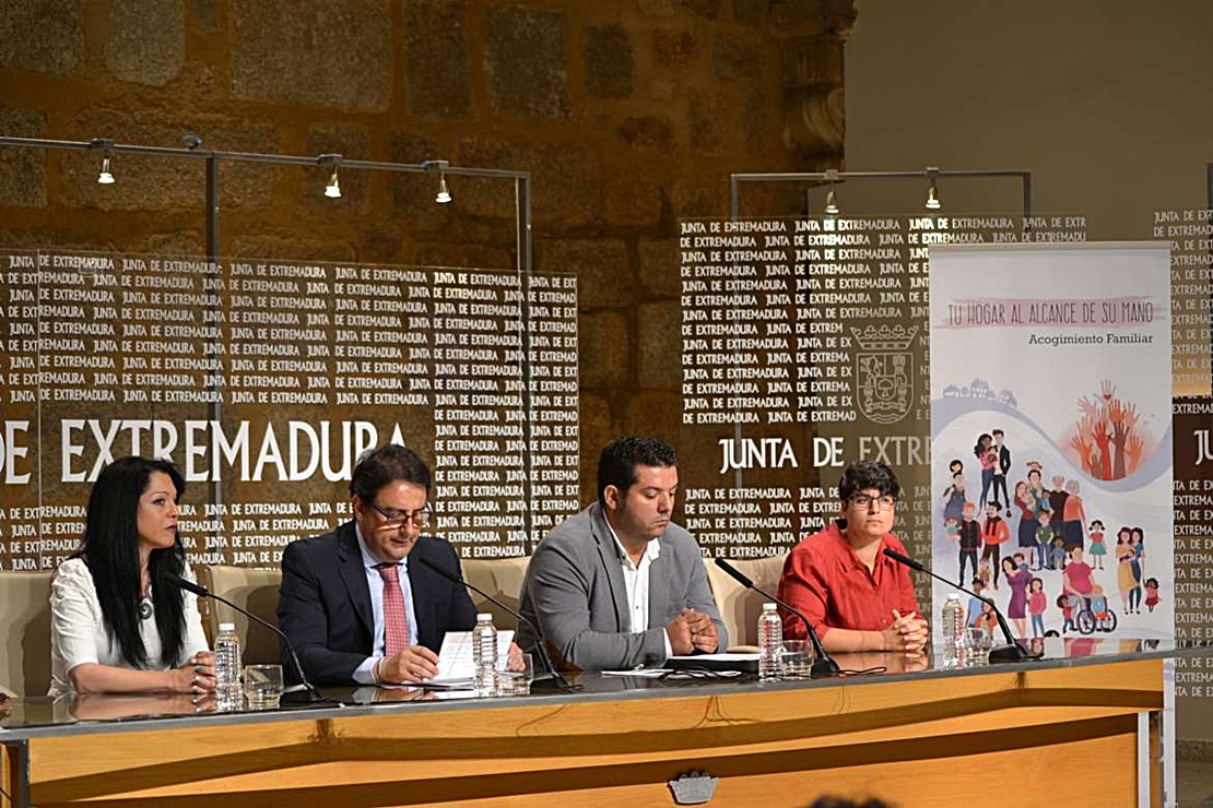 Una campaña pretende fomentar el acogimiento familiar