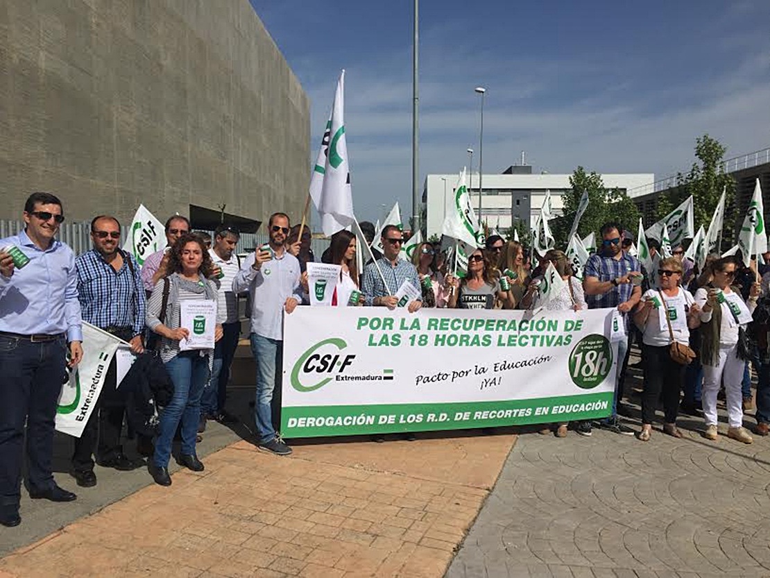 CSIF vuelve a reclamar la devolución de las 18 horas lectivas
