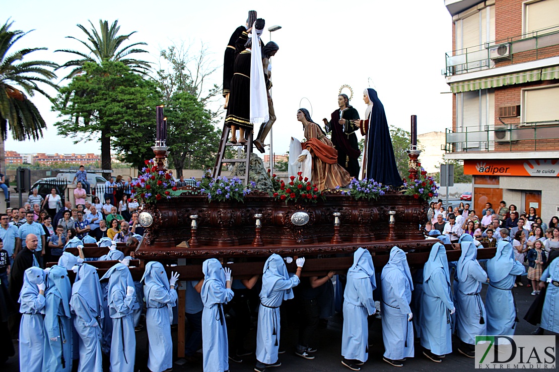 Los Ferroviarios procesionan por las calles de Mérida