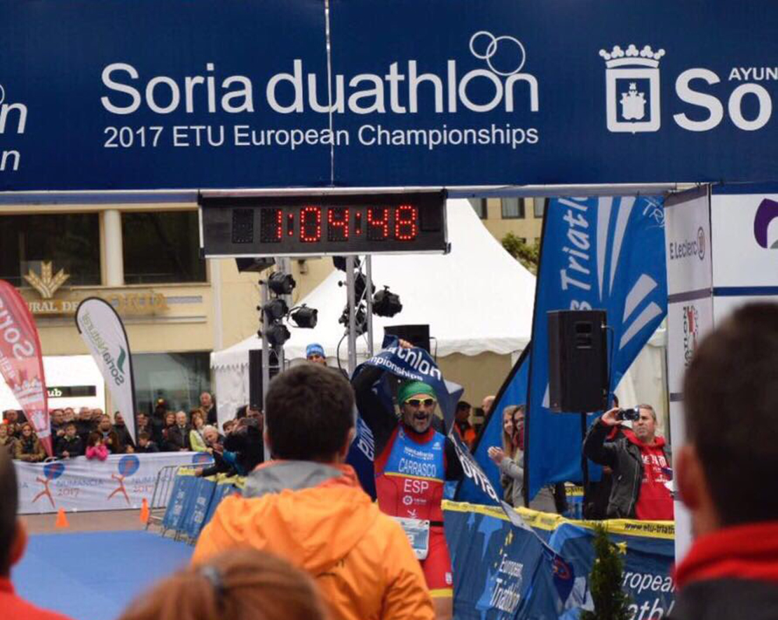 Kini Carrasco se proclama campeón de Europa de Duatlón