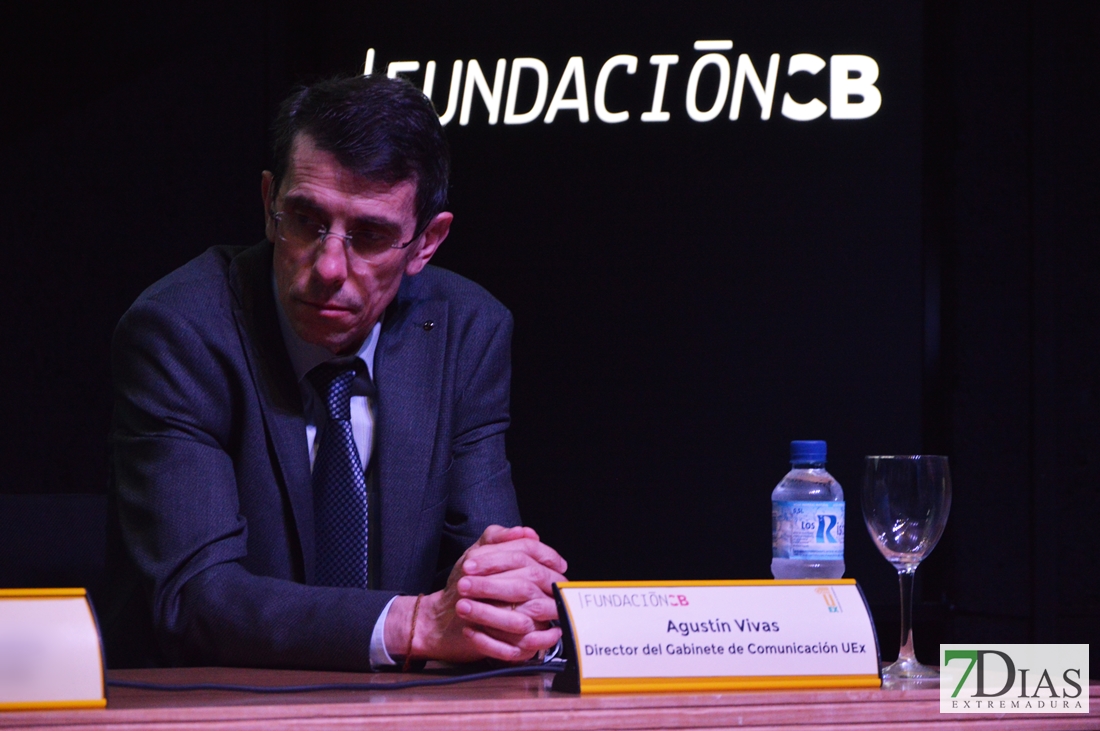 Comienza la IV convocatoria de las becas Caja Badajoz y UEx