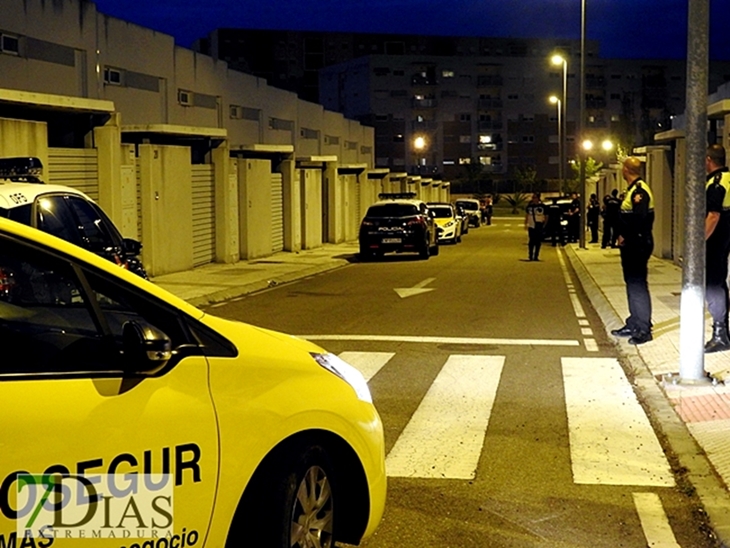 Vecinos de Cerro Gordo se echan a la calle para desalojar una vivienda ocupada