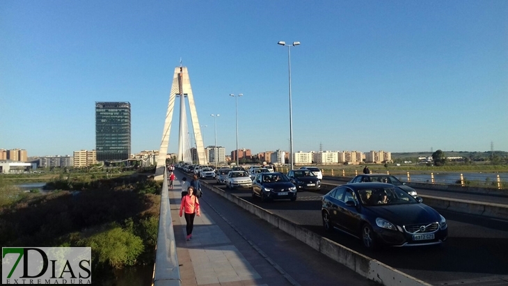 La Fiesta de la Primavera colapsa varias zonas de Badajoz