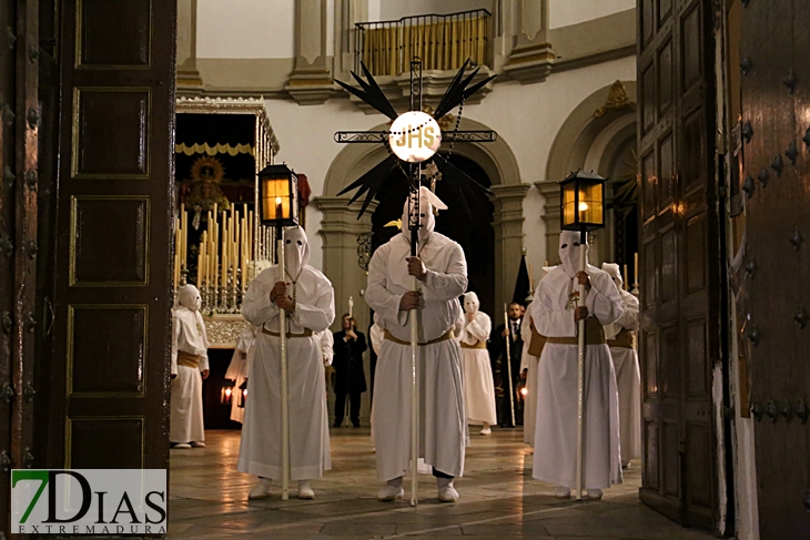 Imágenes de la Madrugada del Jueves Santo en Badajoz