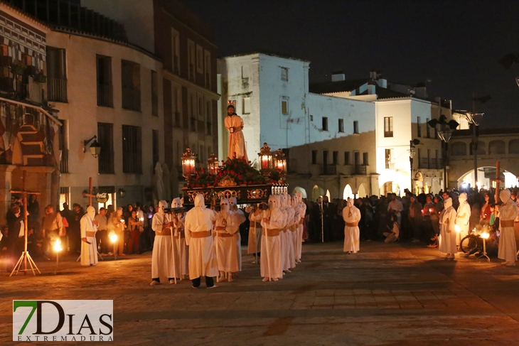 Imágenes de la Madrugada del Jueves Santo en Badajoz