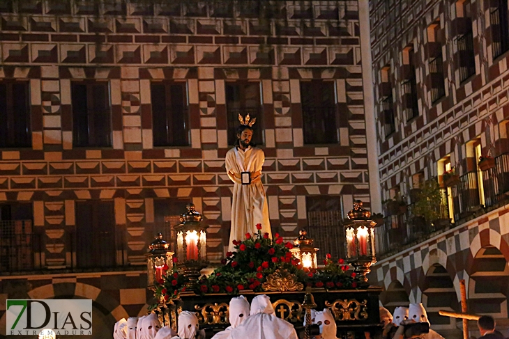 Imágenes de la Madrugada del Jueves Santo en Badajoz