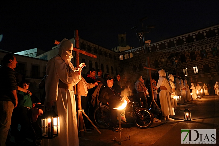 Imágenes de la Madrugada del Jueves Santo en Badajoz