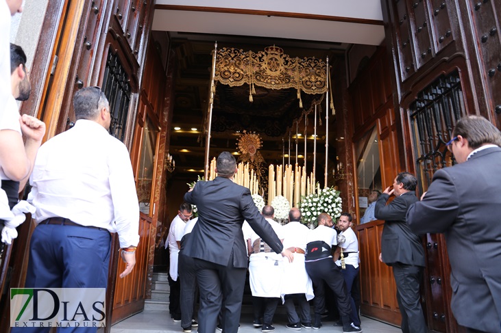 Las imágenes más íntimas de la tarde de Jueves Santo pacense