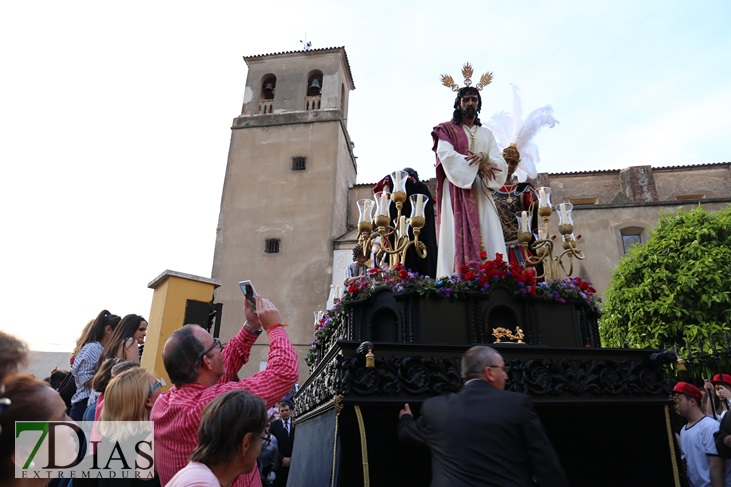 Las imágenes más íntimas de la tarde de Jueves Santo pacense