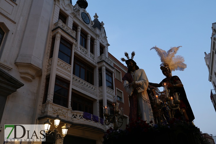 Las imágenes más íntimas de la tarde de Jueves Santo pacense